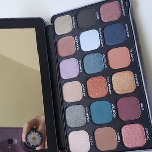 Revolution eyeshadow palette